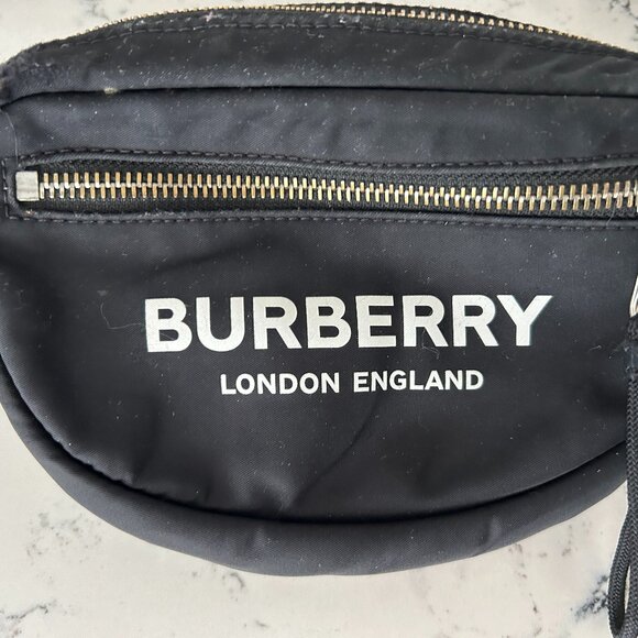 🤎 ♥️ 🖤 Burberry Black Bum Bag / Belt Bag - Picture 2 of 9
